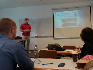 CADAL's Intern holds presentation at UCEMA