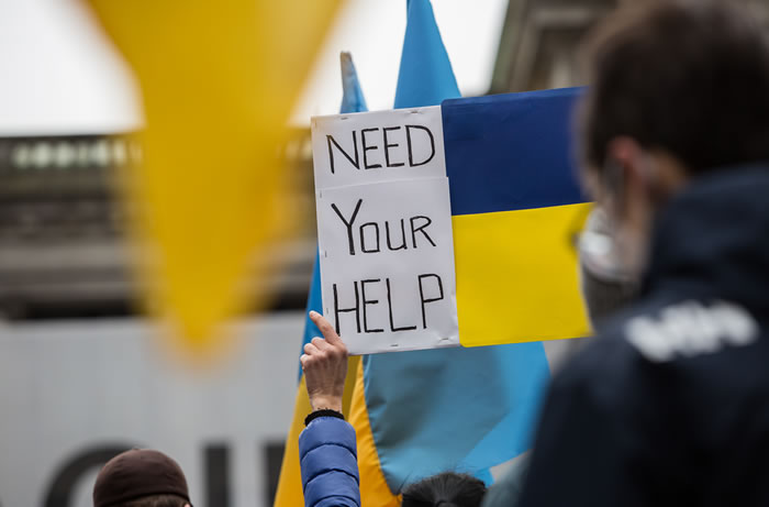 Democracy at a crossroads, the central theme of a brilliant forum on these turbulent times