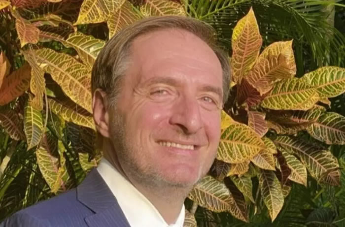 Premian a ex embajador suizo en Cuba por su labor a favor de los derechos humanos