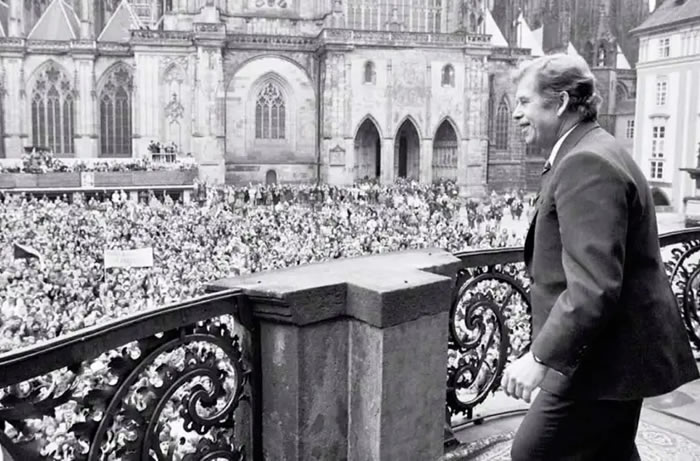 A 35 años de la Revolución de Terciopelo